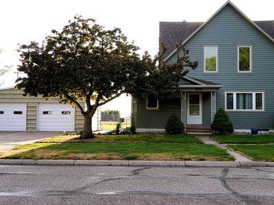 606 Ontario Ave