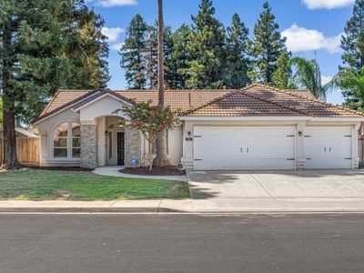 744 W Chennault Ave