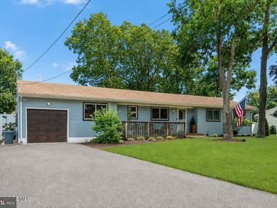 561 Oak Hollow Ln
