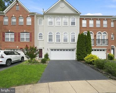 13 Laurel Way