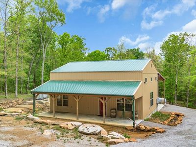 886 Hunters Ridge Dr