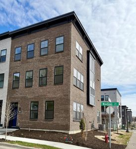 906 Woodlawn Ave #I