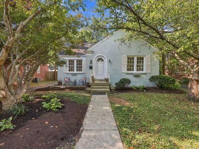 220 Barberry Ln