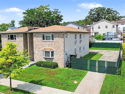 2459 Lodovick Ave