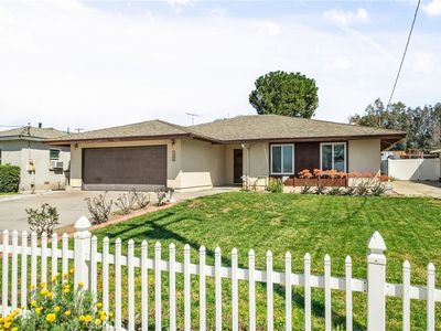 1380 Agate Ave