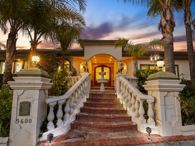 5600 Country Club Pkwy