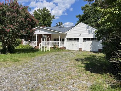 Property at 1096 Holly Vista Dr, Colonial Beach, VA