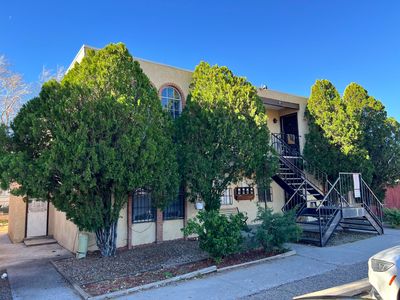 12200 Candelaria Rd NE