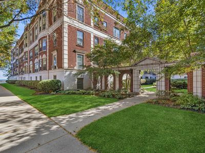 482 Sheridan Rd APT 1