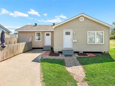 Property at 230 Clayton Dr, Norco, LA