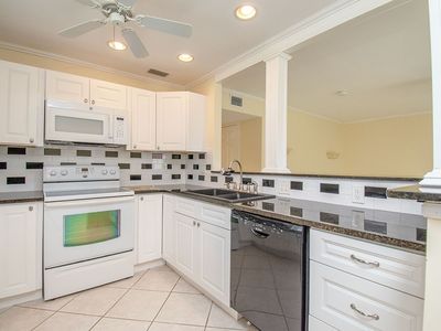 61 Woodland Dr APT 102