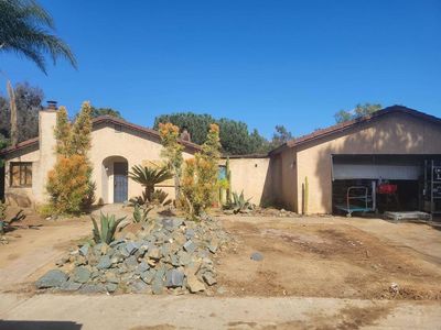 2050 Arboles Pl