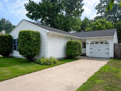 1404 Larkview Dr
