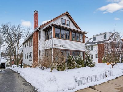519 Belmont St #2