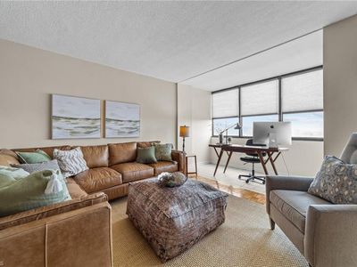 1101 N Elm St UNIT 906