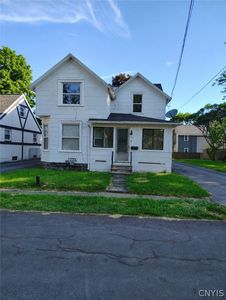 142 W Warrington Rd