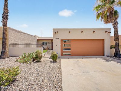 7332 N Las Quintas Dr