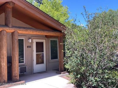 1400 E Valley Rd Unit 1