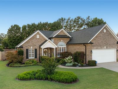116 Glenaire Dr