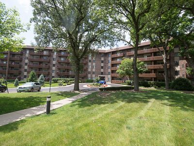 120 Lakeview Dr APT 105