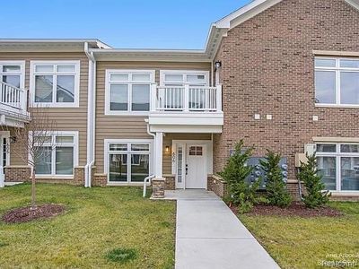 606 Boardwalk Ln