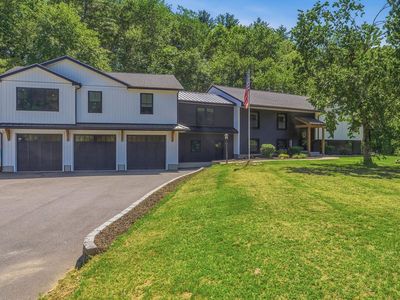 20 Cobbetts Pond Road