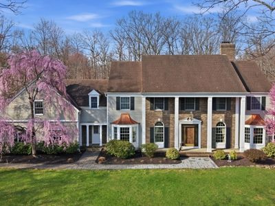 3 Lockwood Dr