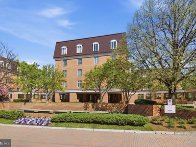 8101 Connecticut Ave APT N304