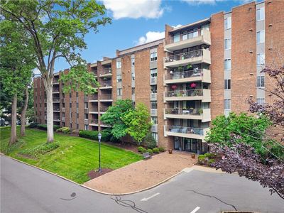 201 Grant St APT 212