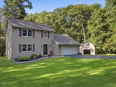 40 Knollwood Drive
