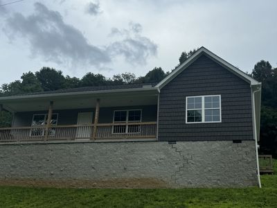 2075 Collier Rd