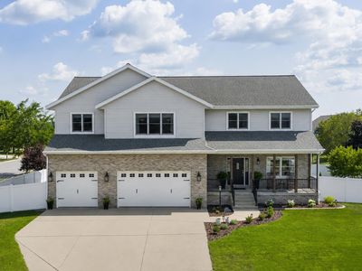 2001 Fullerton Dr