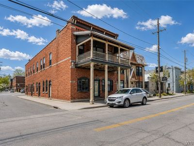 4 Arlington Arms