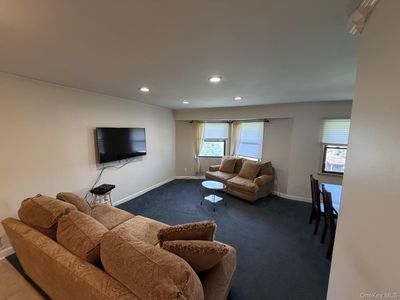 18L Hastings Court