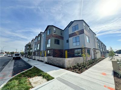 5864 Linden