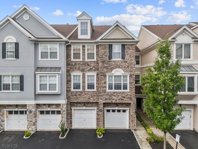 64 George Russell Way