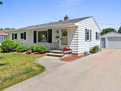 1613 Jay Ln
