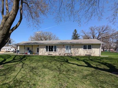 413 Maple St