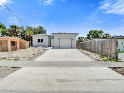 2536 NW 9th Ct
