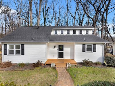 104 Parkstone Dr