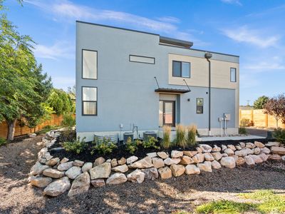 4513 S Bleecker Pl E