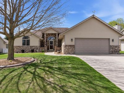 489 Braatz DRIVE