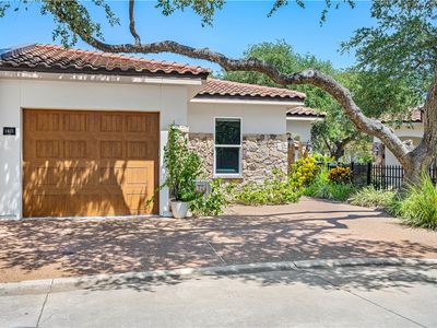 1401 Royal Oaks Trl