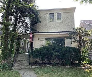 828 N Ridgeland Ave