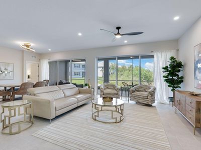 273 Indies Dr E #102