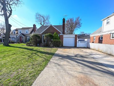 168 Hendrickson Avenue