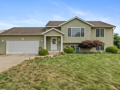 514 Clearwood Dr SE