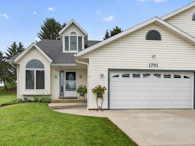 1701 Carrie LANE