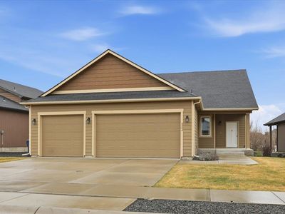 8404 N Summerhill Ln