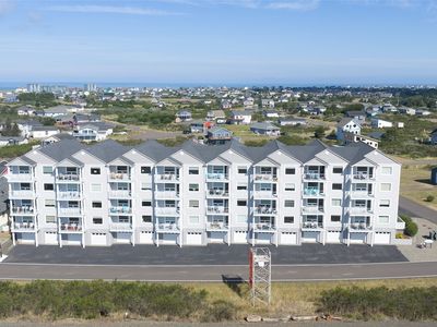 401 Westport View SW #203